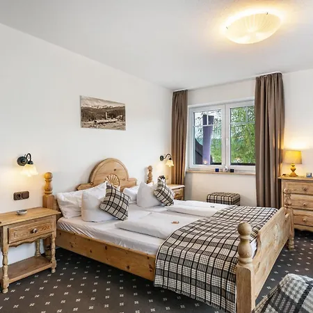 Gaestehaus Tanneck Mit Hallenbad Πανσιόν 3*