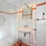Πανσιόν Gaestehaus Tanneck 3*