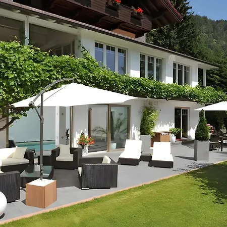 Gaestehaus Tanneck Mit Hallenbad ライト・イム・ヴィンクル